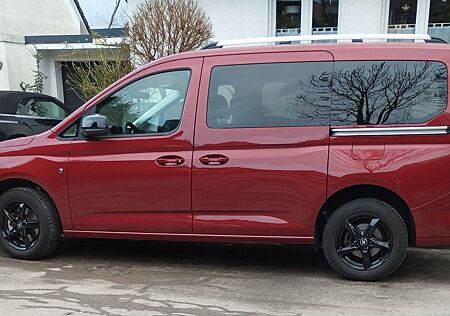 Ford Grand Tourneo 2.0 EcoBlue 90kW Titanium Titanium