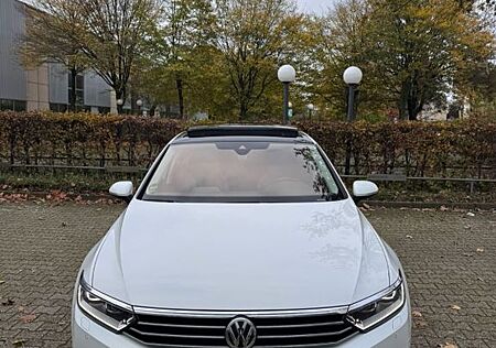 VW Passat Volkswagen 2.0 TDI SCR 140kW DSG Highline Highline