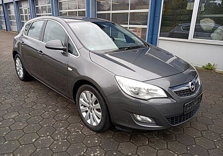 Opel Astra J Lim. 5-trg. Cosmo/HU neu