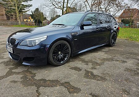 BMW 545i A touring -