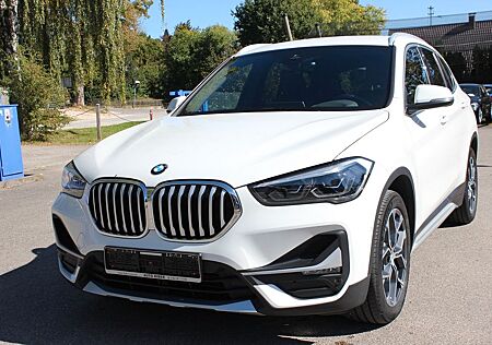 BMW X1 gebraucht kaufen BMW X1 xDrive 2.0dA Navi-Kamera-HiFi-Sportsitze-1.Hd