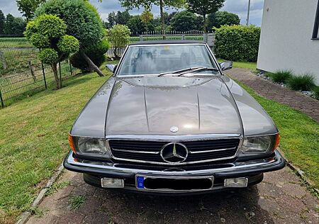 Mercedes-Benz SL 500 500 SL (R107)