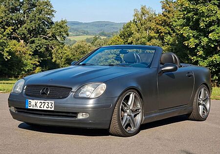 Mercedes-Benz SLK 230 Cabrio 19" AMG Alufelgen Sportfedern