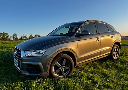 Audi Q3 2.0 TDI S tronic - Keyless Go - Leder - Bi Xenon