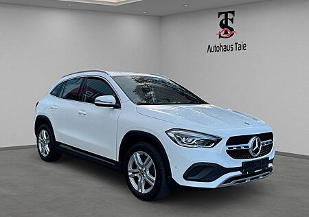 Mercedes-Benz GLA 200 d|8G-DCT|MBUX|Cam|Carplay|Ambiente|Navi
