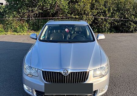 Skoda Superb 2.0 TDI 125kW DSG *Standheizung*