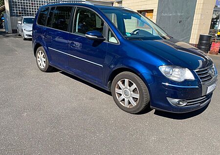 VW Touran Volkswagen Highline*7Sitzer*Xenon*AHK*S-Heizung