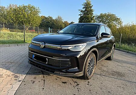 VW Tiguan Volkswagen 1.5 eTSI OPF DSG Life Life