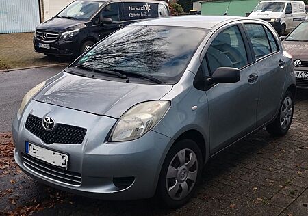 Toyota Yaris 1,0-l-VVT-i -