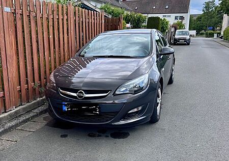 Opel Astra 1.4 Turbo 150 Jahre 88kW 150 Jahr...