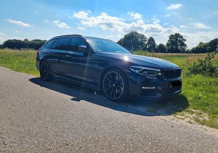 BMW 540 d xDrive M-Paket /Pano/Head Up/Harman/Carbon