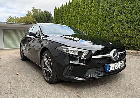 Mercedes-Benz A 250 4MATIC DCT -