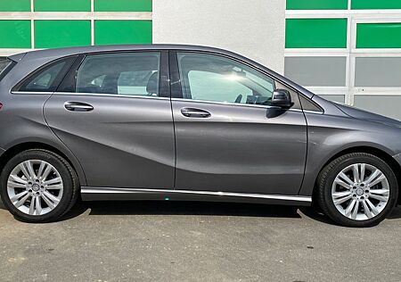 Mercedes-Benz B 180 Klima/PDC/Kamera/Navi/Xenon