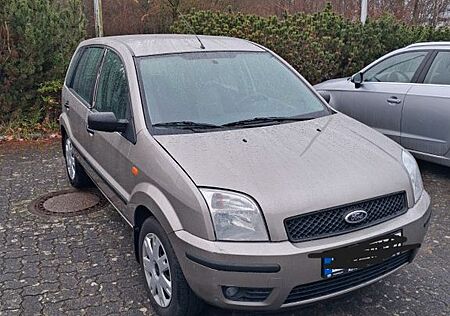 Ford Fusion 1,6 + Autom. +1 Hand / Spanien Import