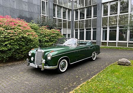 Mercedes-Benz 220 220S Ponton