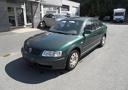 VW Passat Volkswagen B5 1.6 AHK