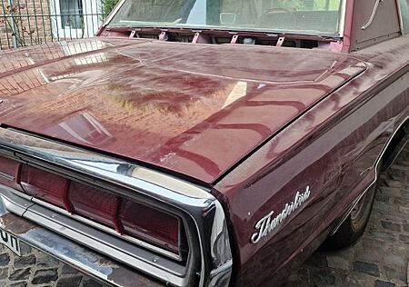 Ford Thunderbird
