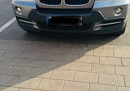 BMW X5 xDrive48i -