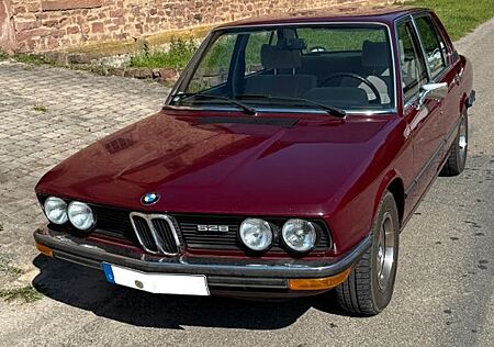 BMW 528 E12 Serie 1
