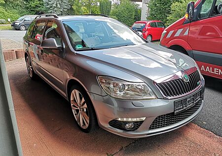 Skoda Octavia 2.0 TDI RS DSG, AHK, Zahnriemen neu
