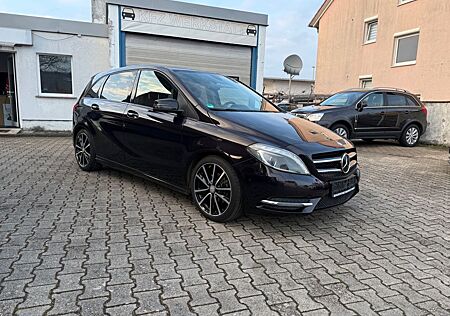 Mercedes-Benz B 200 BlueEfficiency Automatik + Gepflegt +