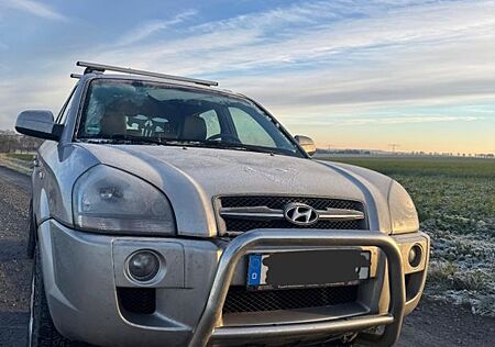 Hyundai Tucson - Benzin - 2005 - Grau - 135000km
