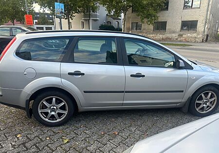 Ford Focus 1,6 Ti-VCT Connection Connection