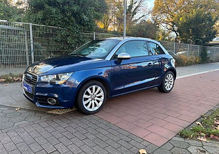 Audi A1 ambition + Top Zustand