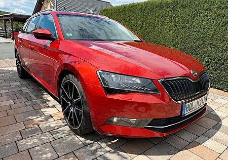 Skoda Superb 2.0 TDI Combi Leder StdHzg AHK Effektlack