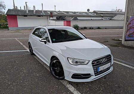 Audi S3 2.0 TFSI S tronic quattro -