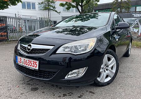 Opel Astra J*PDC*KLIMA*SZH*STEUERKETTE NEU*TÜV NEU