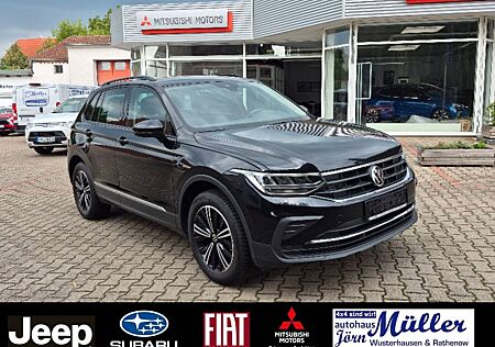 VW Tiguan Volkswagen LIFE 2.0 TDI 4Motion DSG Standheizung