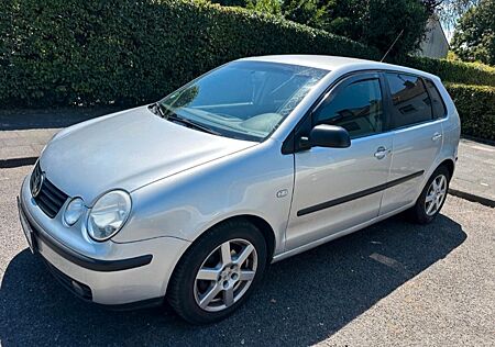VW Polo Volkswagen 1.4 Trendline, Klima, TÜV, Zahnriemen Neu