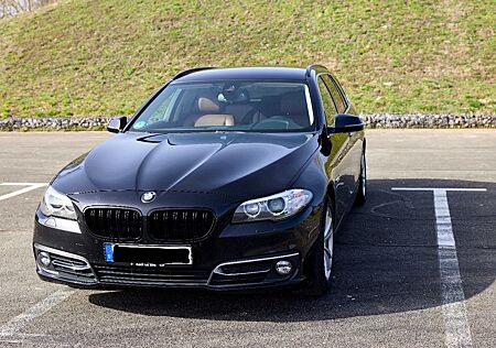 BMW 530d xDrive Touring A Luxury Line Luxury Line