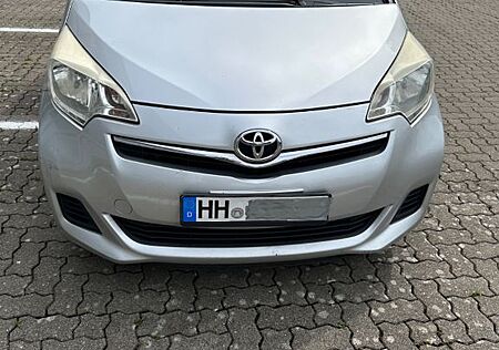 Toyota Verso-S 1,4-l-D-4D MultiMode Club Club