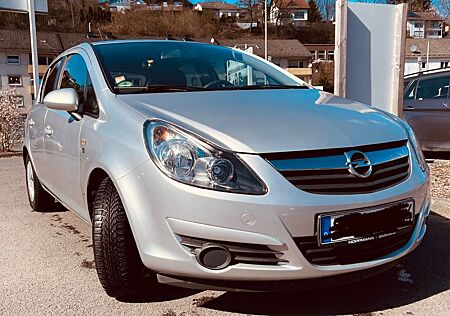 Opel Corsa D. 1.4 Scheckheftgepflegt, 2 Hand