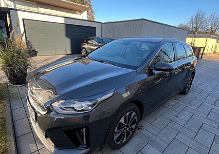 Kia Cee'd / Ceed 1.6 GDI Plug-In Hybrid Spirit S...