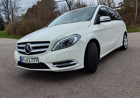 Mercedes-Benz B 200 BlueEFFICIENCY -