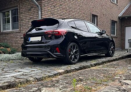 Ford Focus STX PanoDach Vollausstattung 7 J. Gr.