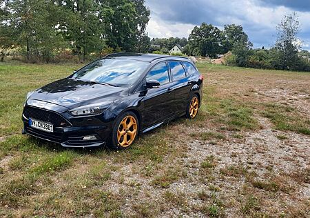 Ford Focus 2,0TDCi ST Leder-Sport-Paket Turnier ST