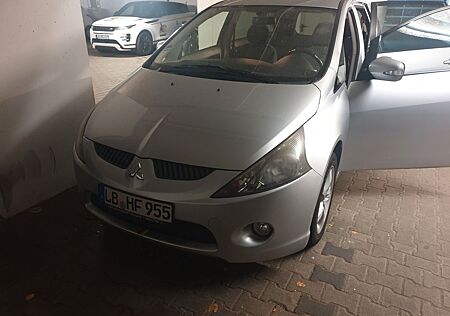 Mitsubishi Grandis 2.4 Intense 6-Sitzer Intense