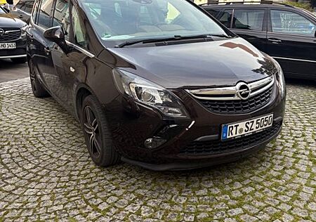 Opel Zafira Tourer 1.6 CDTI TÜV NEU 8 FACH BEREIFT