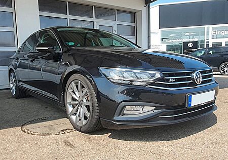 VW Passat Volkswagen 2.0 TDI DSG R-Line 18" LED KAM AHK ACC