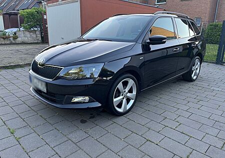 Skoda Fabia Clever Combi/1Hand/Panorama/Kamera/Scheckh.