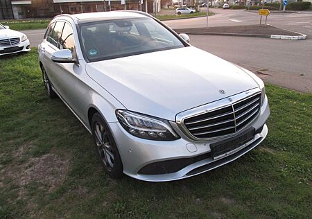 Mercedes-Benz C 220 C 220d-194PS,Panorama,LED,Alu-17",Kamera,Euro-6