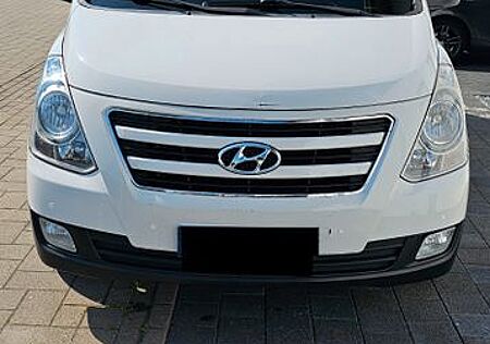 Hyundai H-1