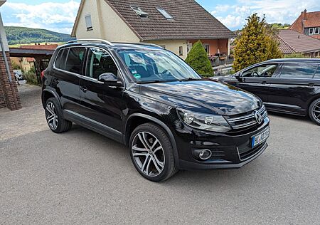 VW Tiguan Volkswagen 2.0 TDI 125kW 4MOTION Sport & Style S...