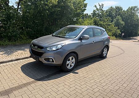 Hyundai ix35 Style 2WD 2.0 136 PS 1.Hand KeylesGO Euro4