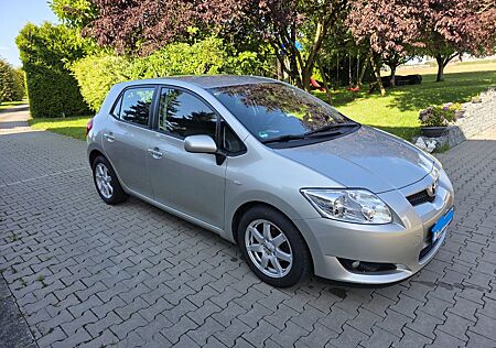 Toyota Auris 1.6 VVT-i Sol Sol
