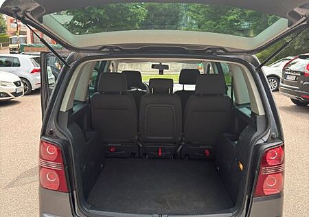 VW Touran Volkswagen 1.9 TDI DSG Trendline Trendline